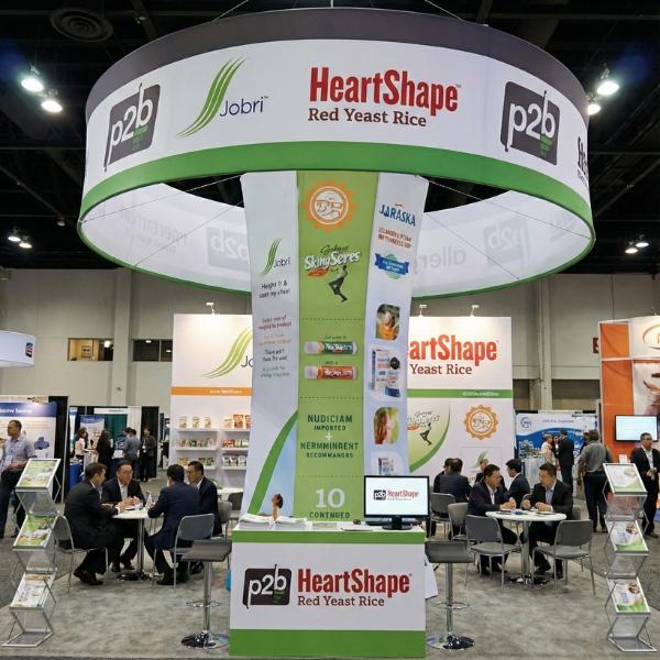 アイランドタワーディスプレイ