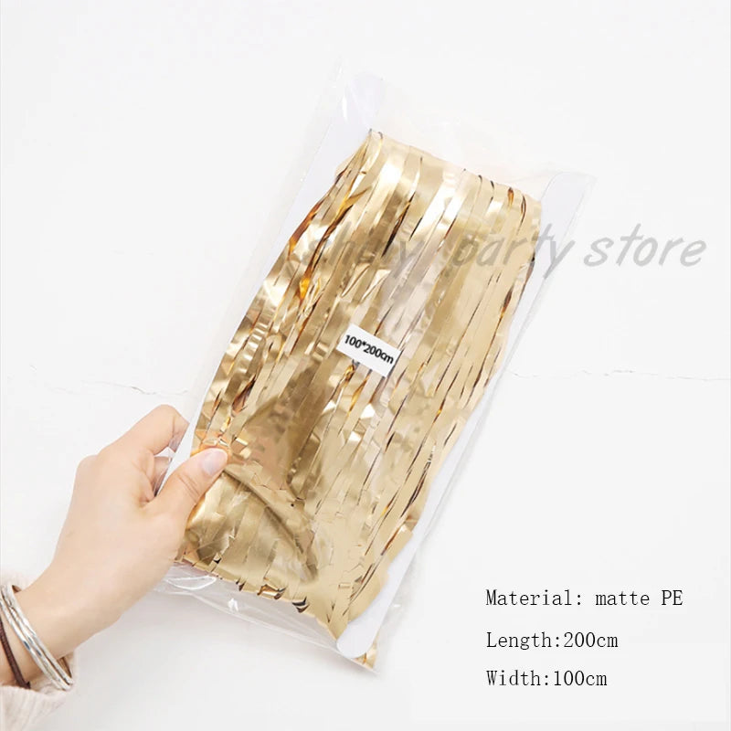 パーティー・インテリア用装飾 キラキラ!カラーカーテン 長さ2M メタリック