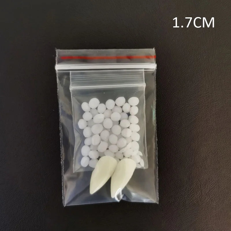 イベント・ハロウィングッズ|ハロウィン用 吸血鬼の入れ歯 (1組)