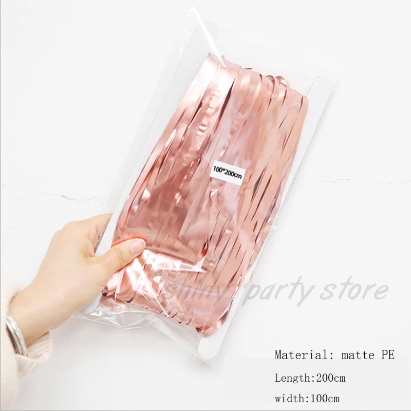 パーティー・インテリア用装飾 キラキラ!カラーカーテン 長さ2M メタリック