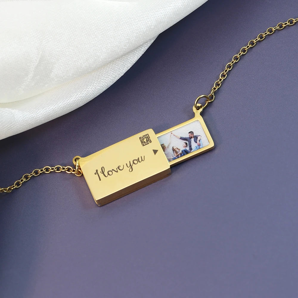 カスタムフォトメッセージペンダントネックレス