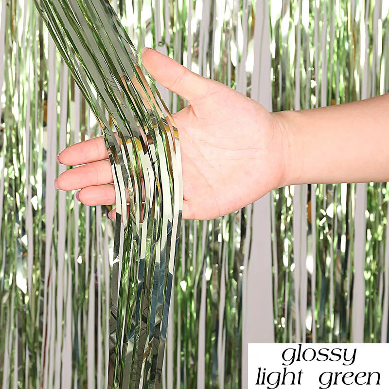 パーティー・インテリア装飾 キラキラ!メタリックカーテン 誕生日・イベント用