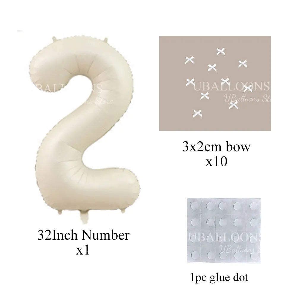 クリーム色の32インチ数字ホイルバルーンセット