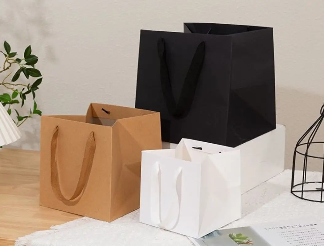 |ノベルティ用品 | マチ広いクラフト紙バッグ