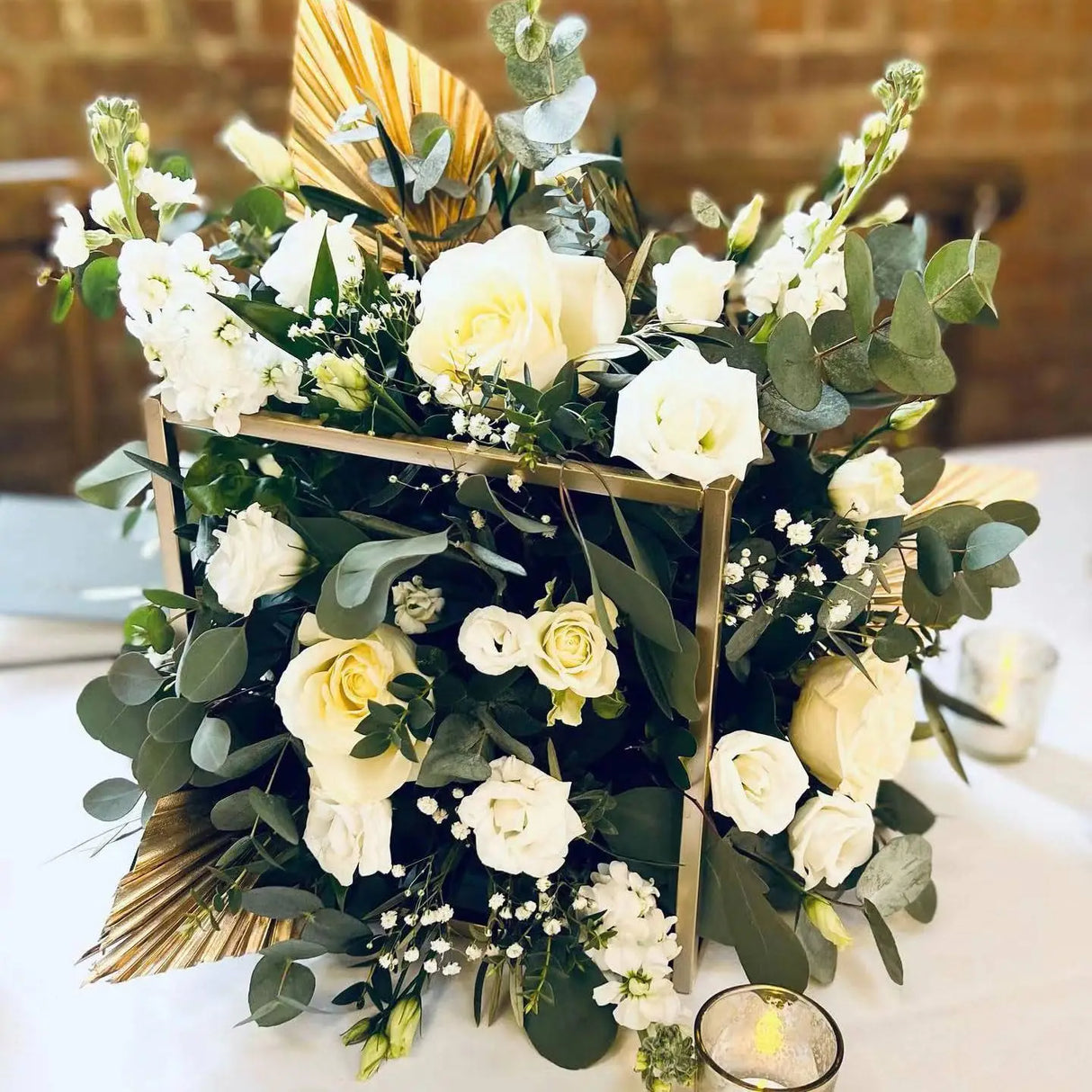 結婚式・インテリア装飾|ゴールドキューブフラワースタンド