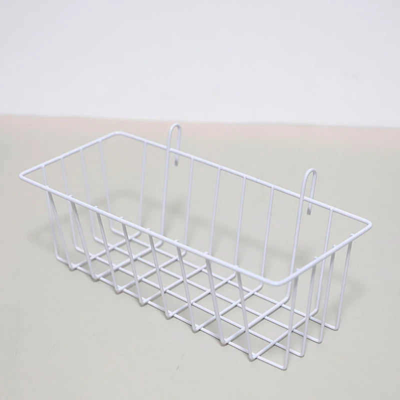 【DIYネット什器】アイアンワイヤー吊り壁収納バスケット