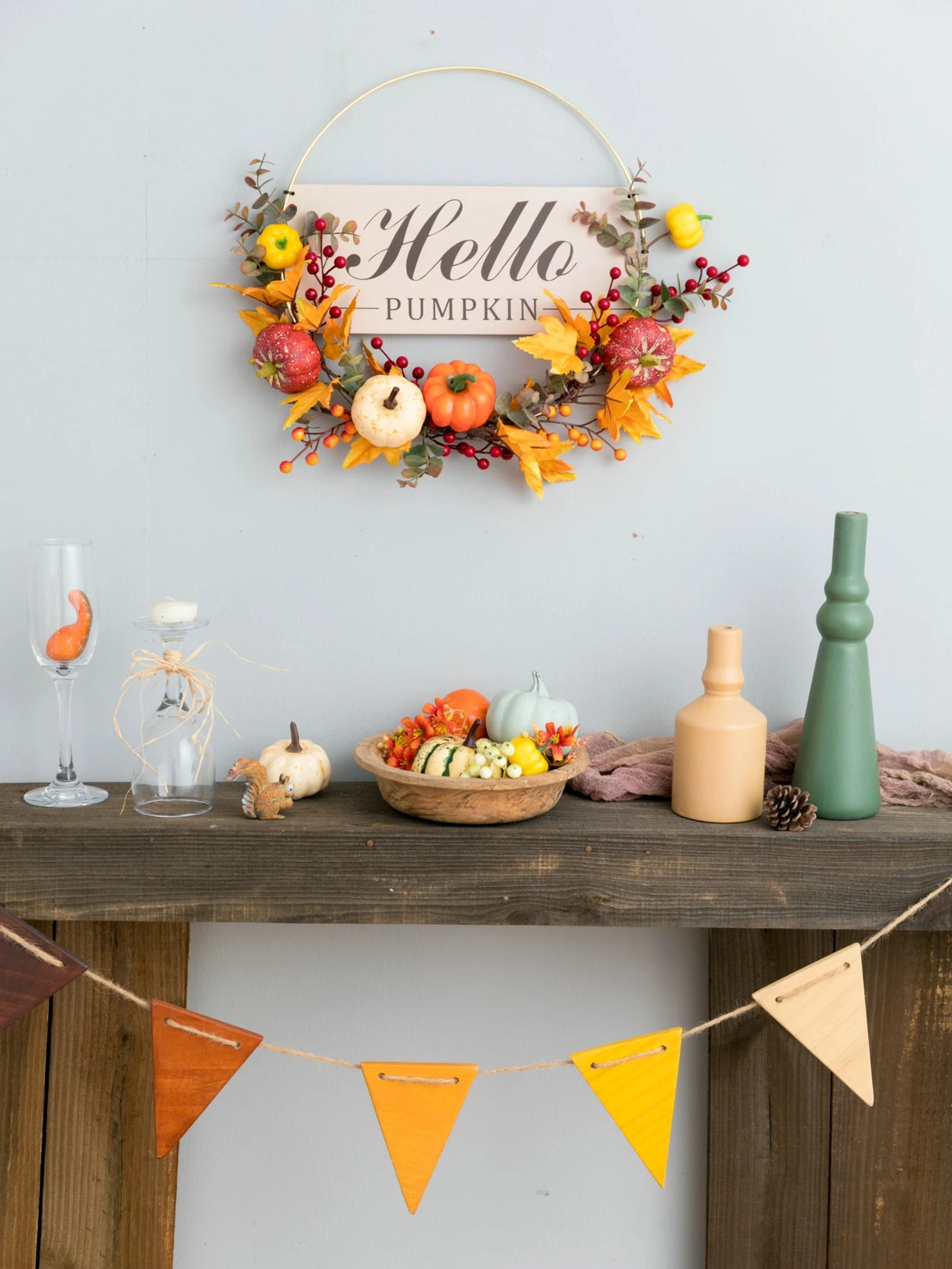 イベント・ハロウィングッズ|リース カボチャとメープルで彩る