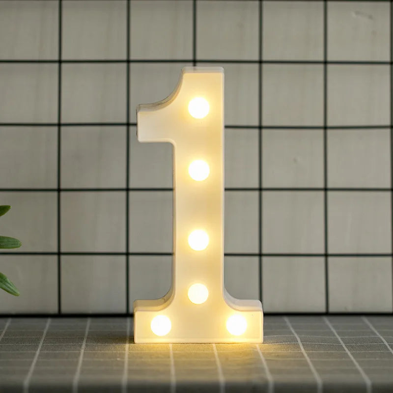 【LED装飾】LEDライト・デコレーションライト(ハート/アルファベット/数字)16㎝/22cm ABS樹脂