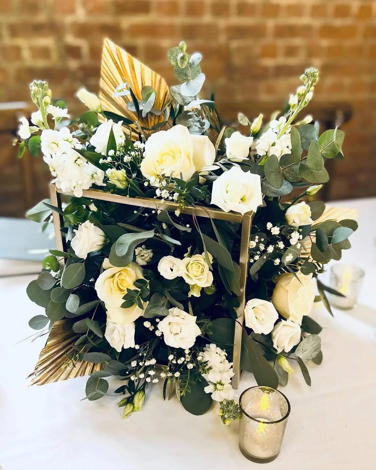 結婚式・インテリア装飾|ゴールドキューブフラワースタンド