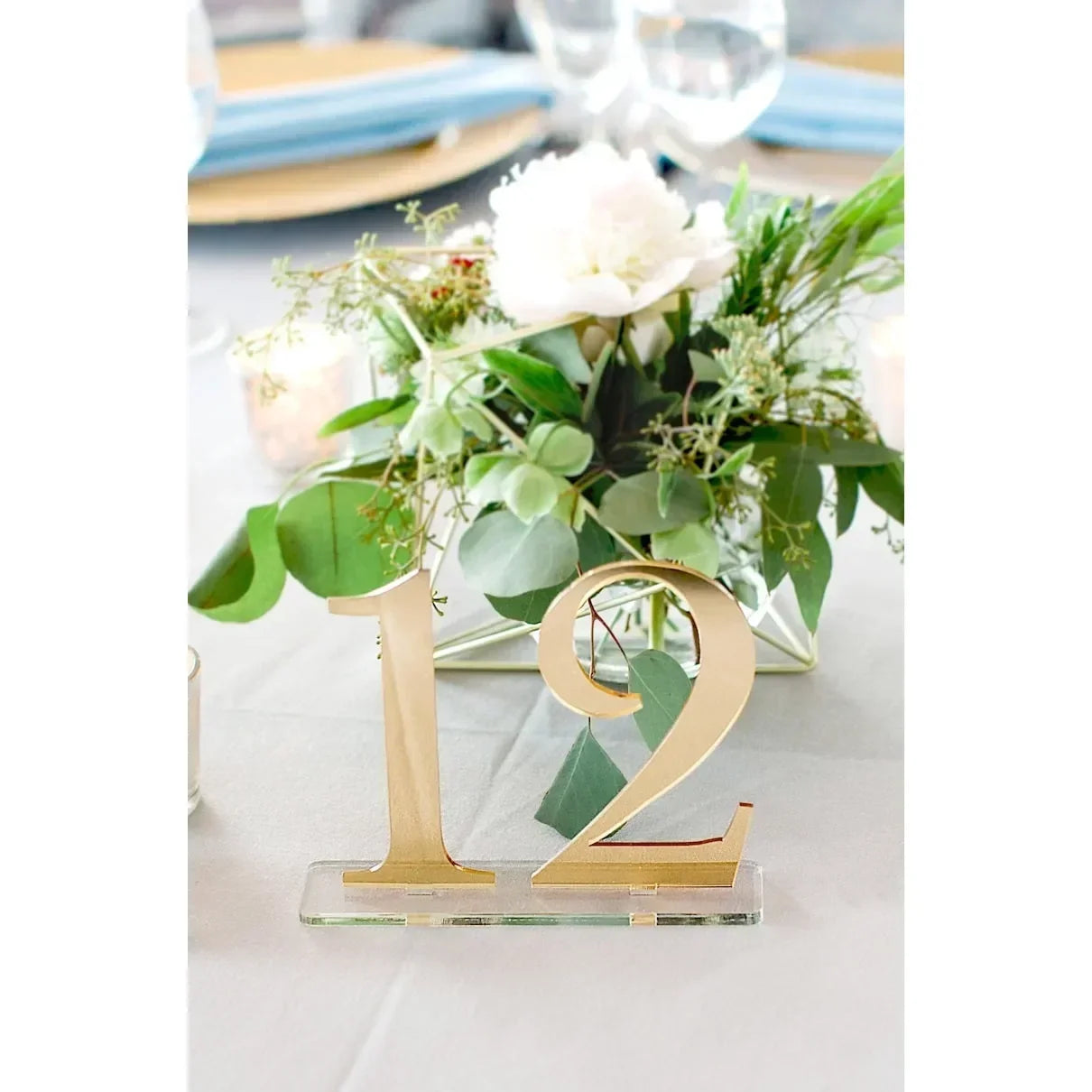 イベント・結婚式装飾|ゴールドミラーのウェディングテーブルナンバー