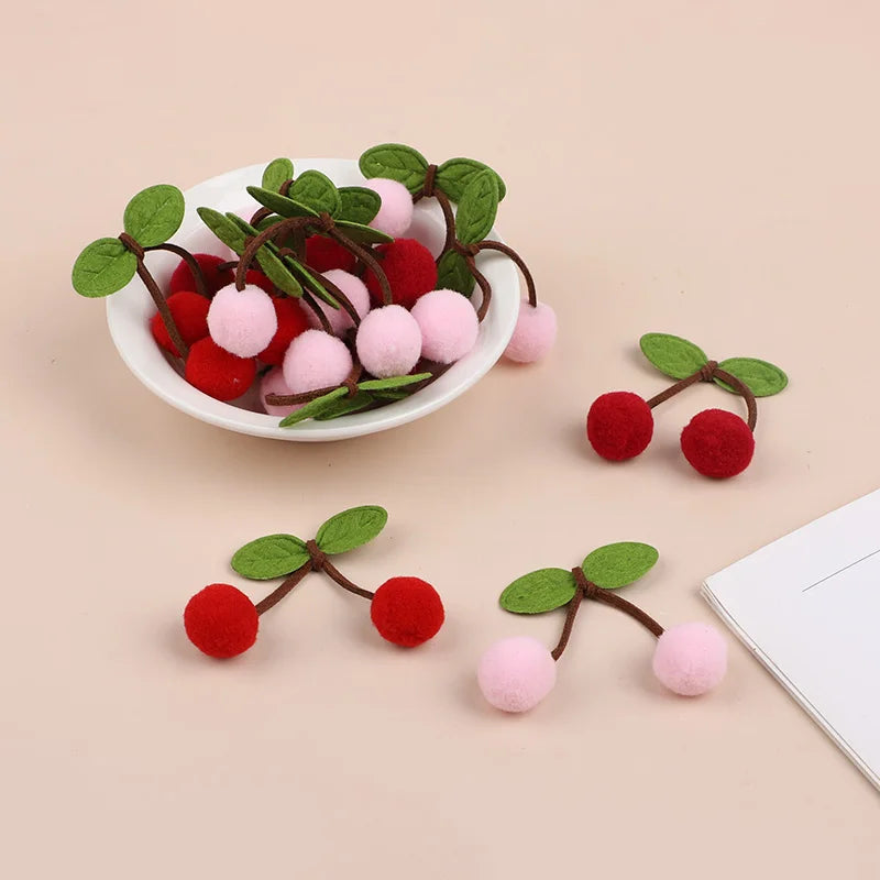 イベント・クリスマス装飾|フェルトボール チェリーガーランド デコレーション