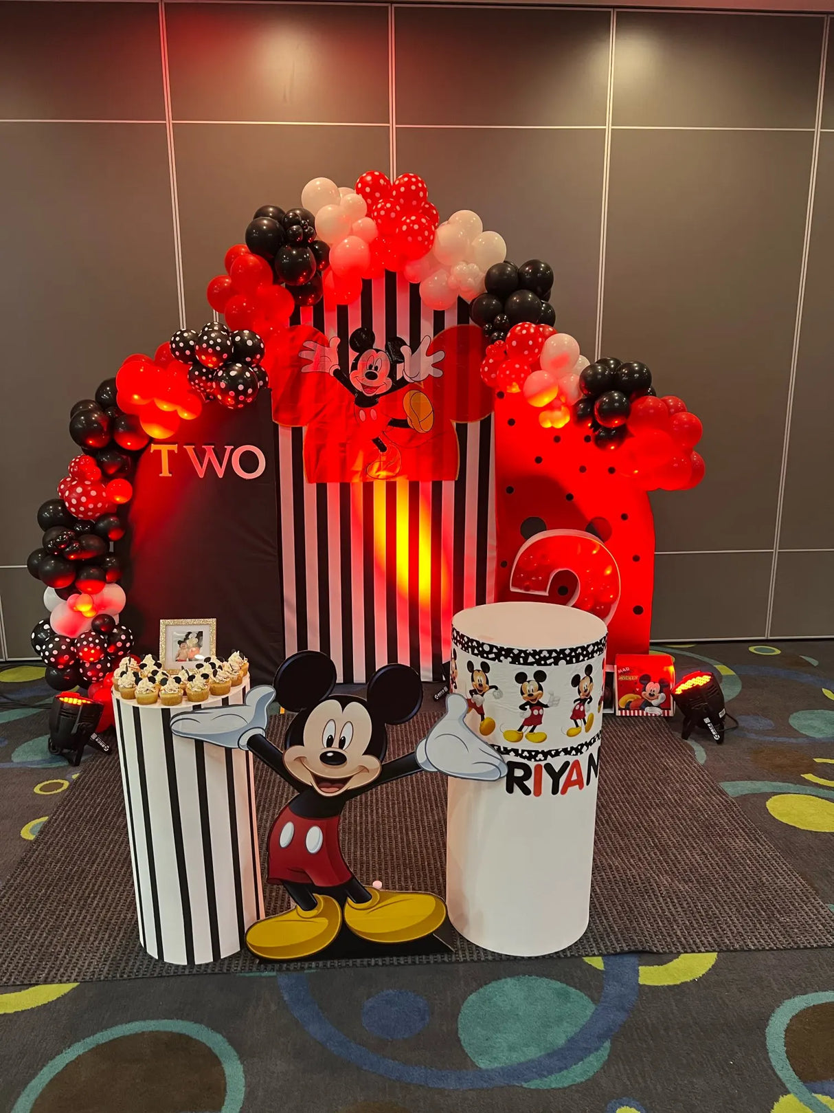 イベント・パーティー装飾 メタル製デコレーションフレーム 3点セット アーチ型