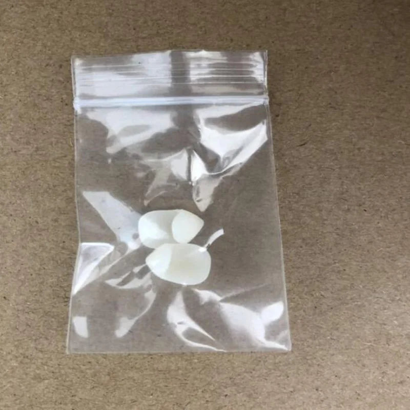 イベント・ハロウィングッズ|ハロウィン用 吸血鬼の入れ歯 (1組)