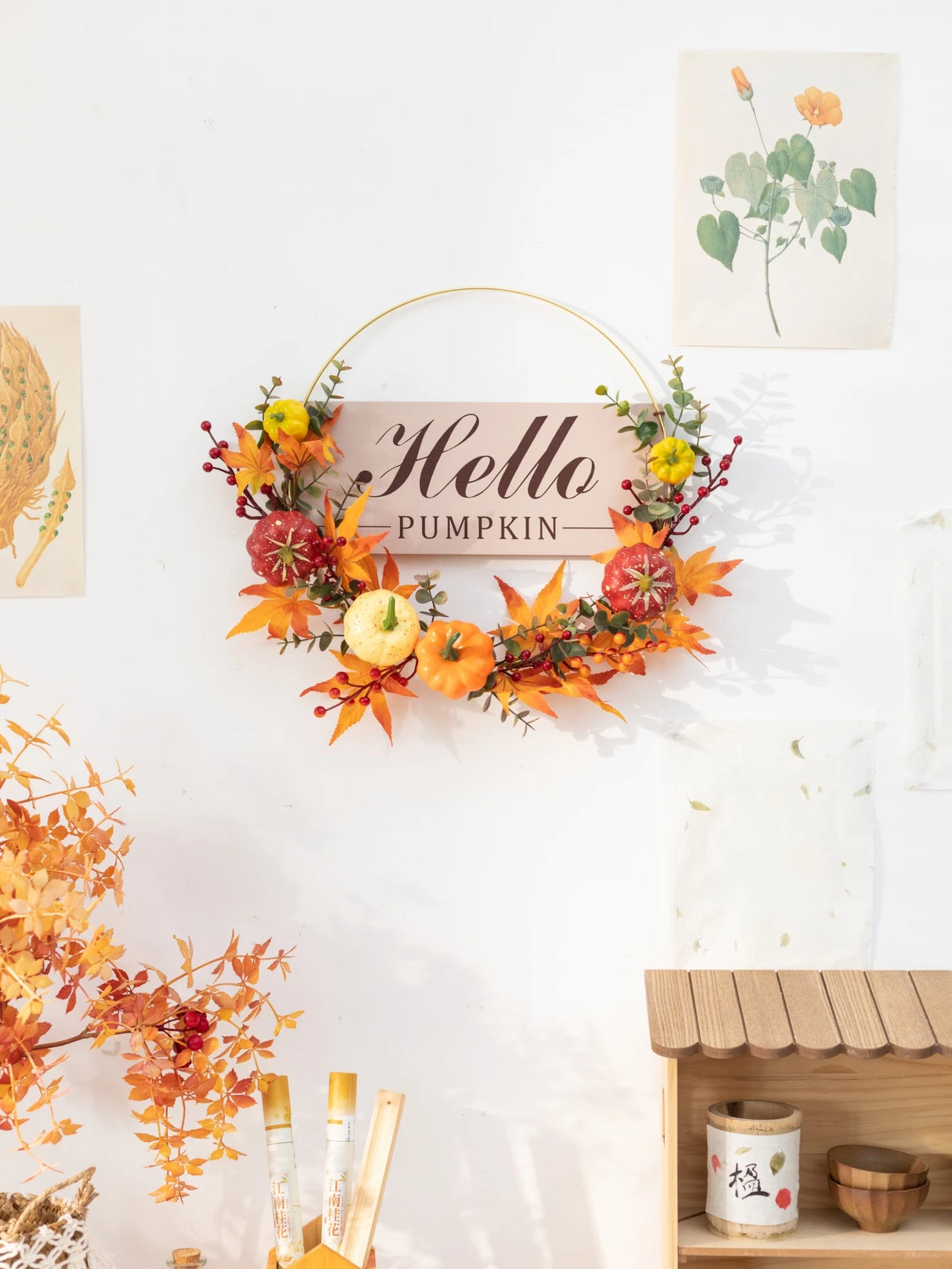 イベント・ハロウィングッズ|リース カボチャとメープルで彩る