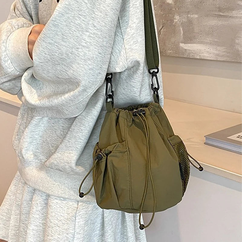 |イベント・ノベルティ用品 | 防水ナイロン大容量バケットバッグ| W16×H19×D16㎝