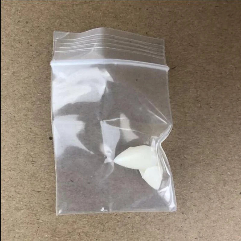 イベント・ハロウィングッズ|ハロウィン用 吸血鬼の入れ歯 (1組)