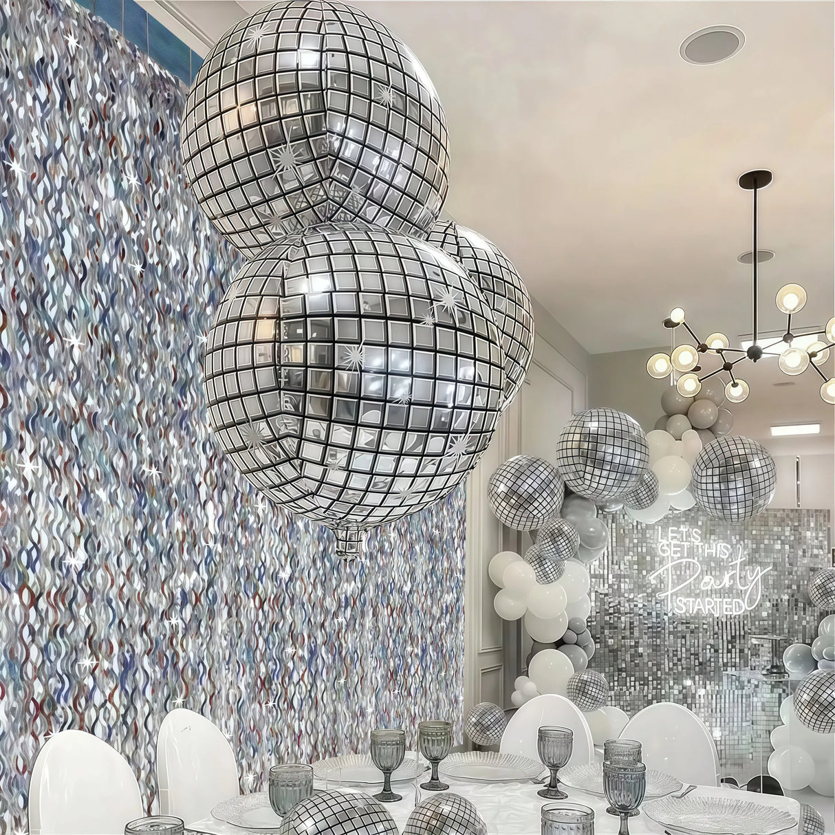 パーティー・インテリア装飾 キラキラ!カーテン+ミラーボールセット シルバー