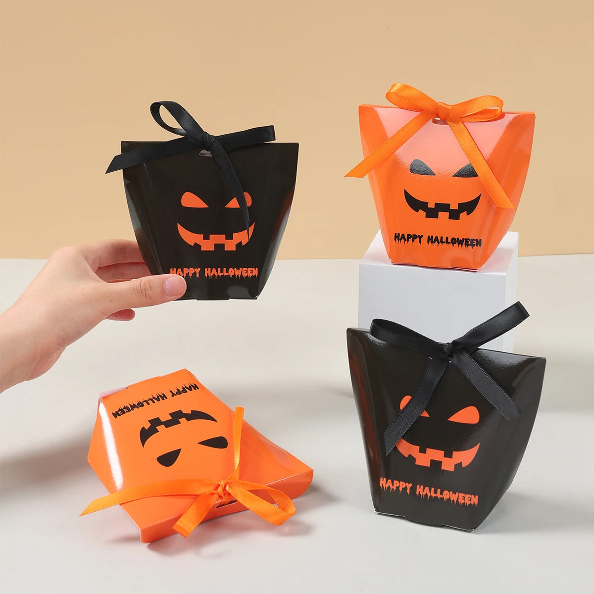 |イベント・ノベルティ用品 |ハロウィン用ギフトボックス | W6×H10.5×D6c