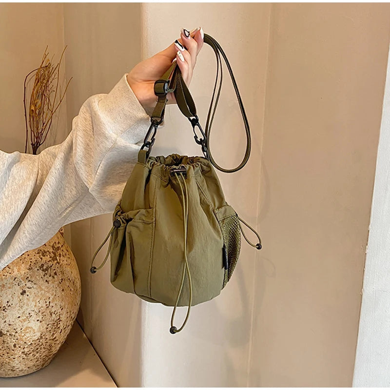 |イベント・ノベルティ用品 | 防水ナイロン大容量バケットバッグ| W16×H19×D16㎝