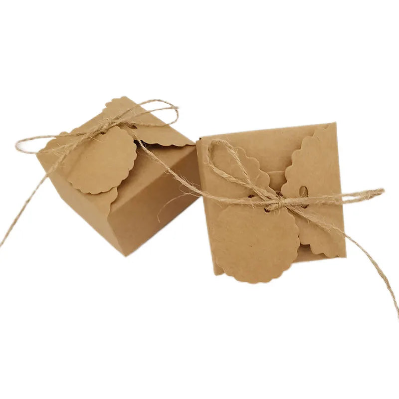 |イベント・ノベルティ用品 | 麻リボン付きクラフト紙ボックス | W6.5xH4xD6.5cm