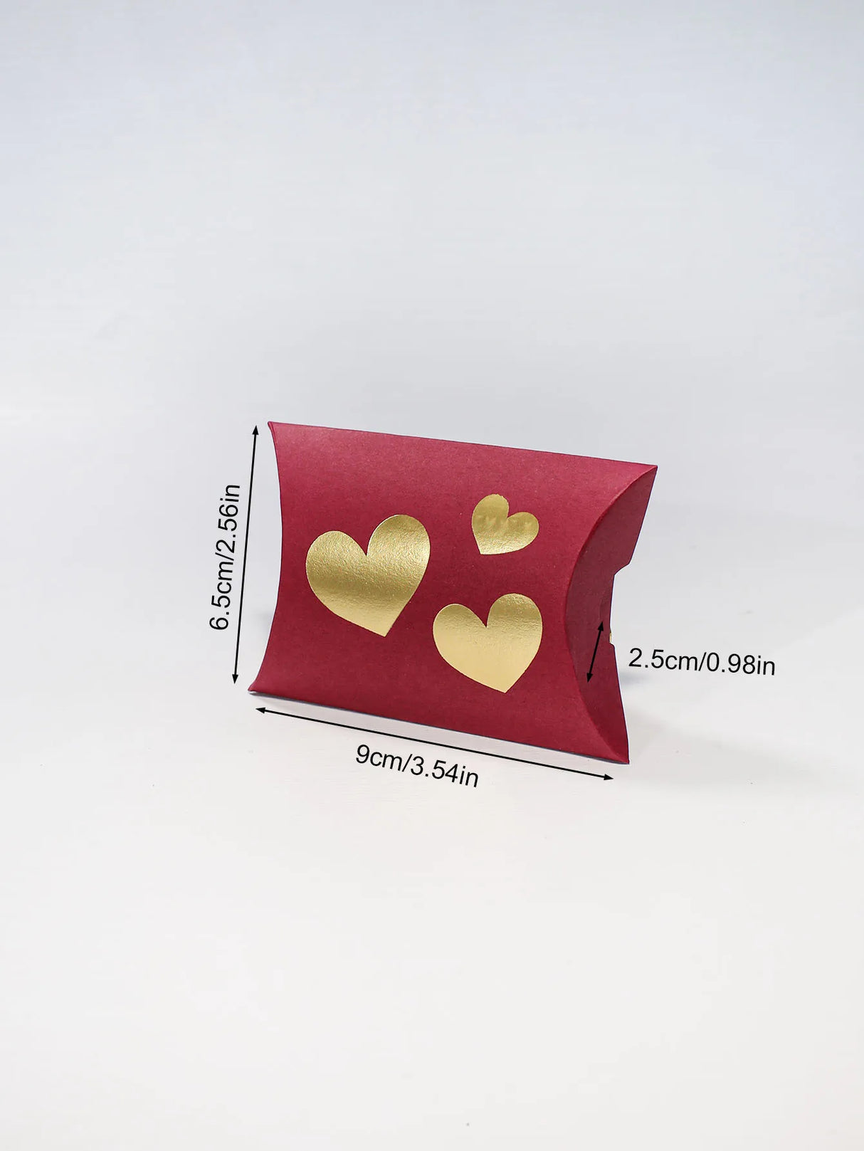 ロマンチックなラブピロー型ギフトボックス