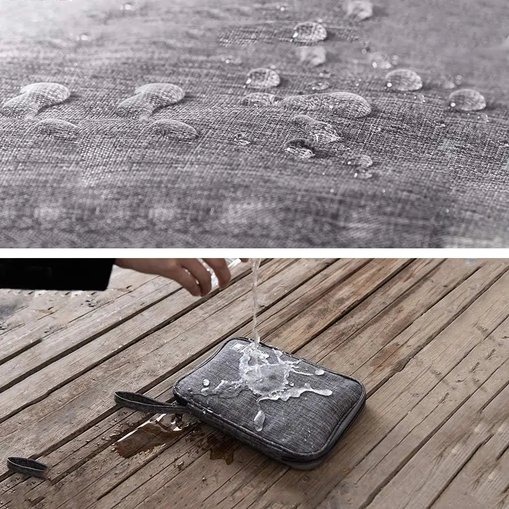 |イベント・ノベルティ用品 | 防水 旅行用 USB・コードなど小分け収納できる便利なバック