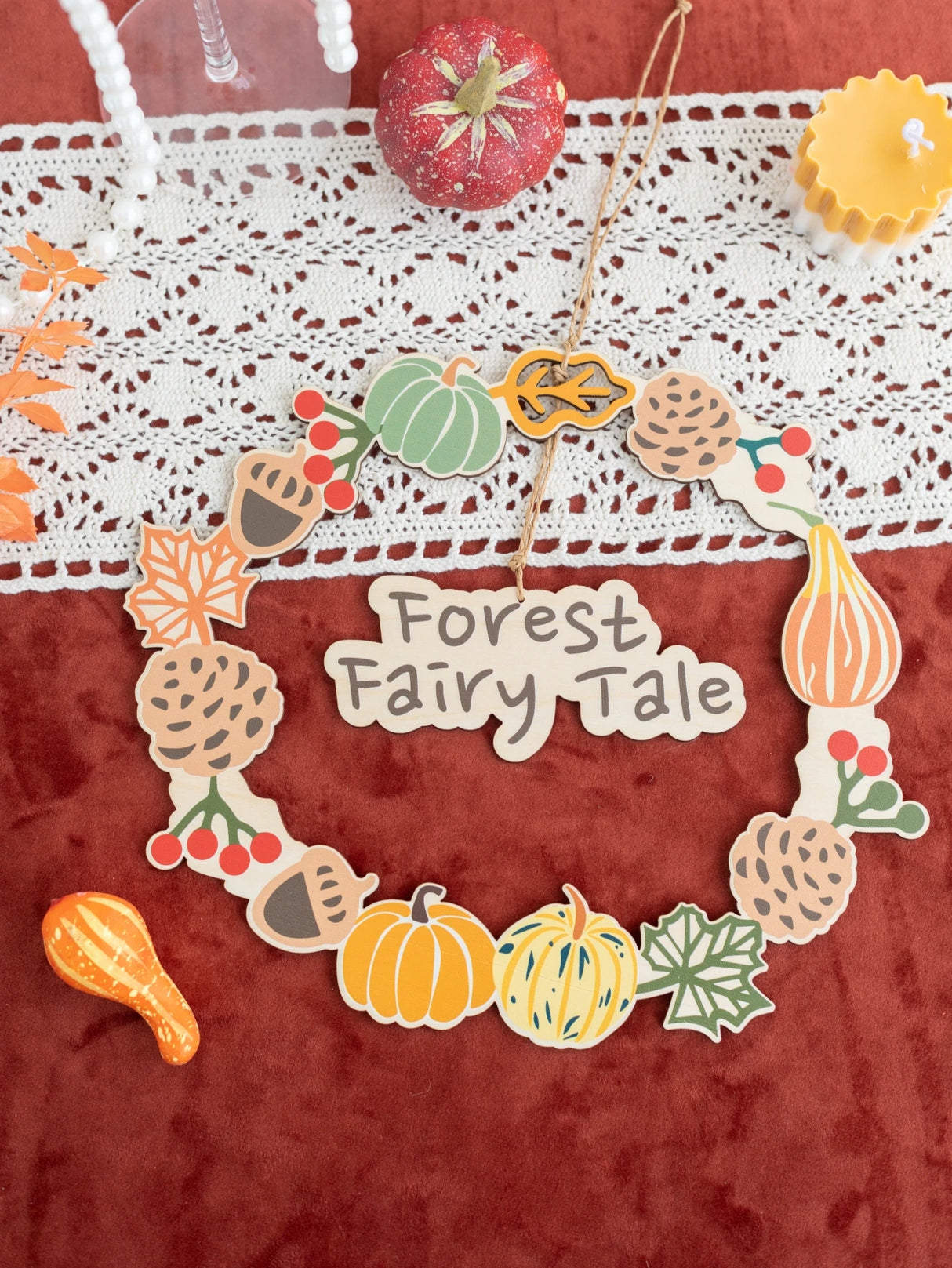 イベント・ハロウィングッズ|リース カボチャとメープルで彩る