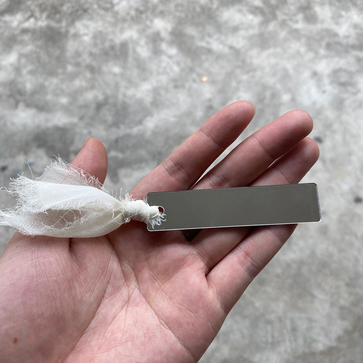 イベント・結婚式装飾|透明アクリル席札 - カリグラフィー対応