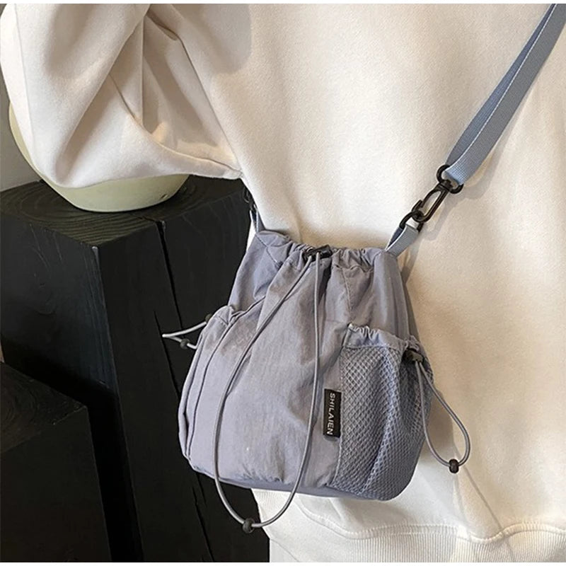 |イベント・ノベルティ用品 | 防水ナイロン大容量バケットバッグ| W16×H19×D16㎝