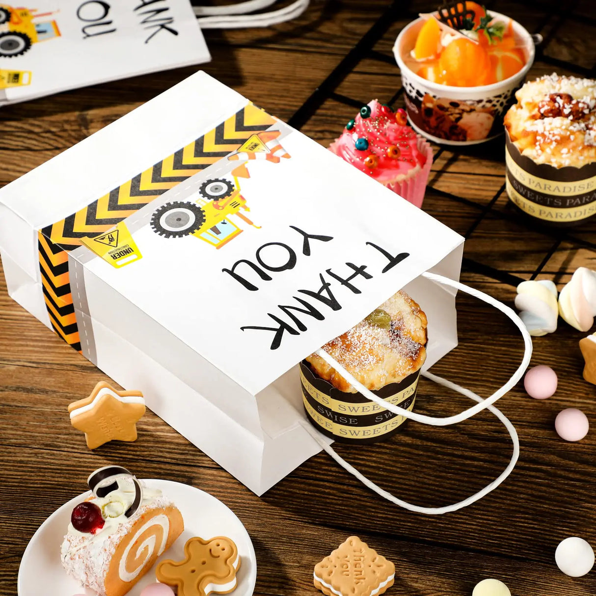 |ノベルティ用品 | はたらくクルマ柄ギフトバッグ | 21×16×8㎝