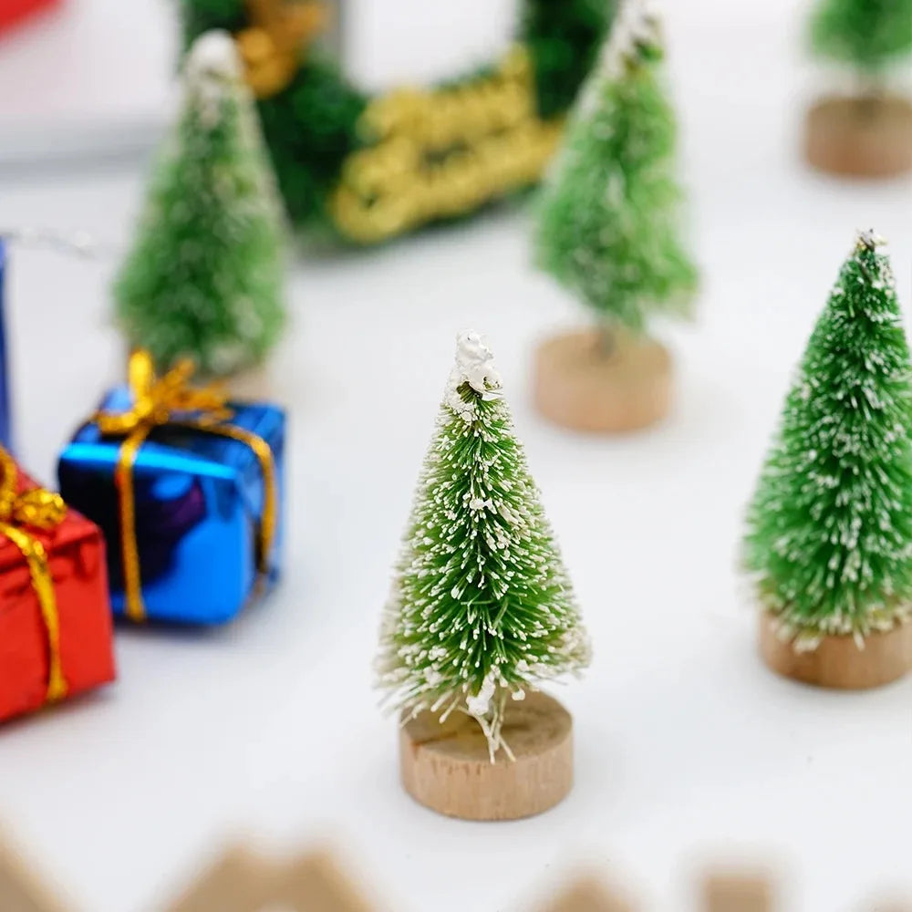 ミニ人工クリスマスツリー・12個パック・木製ベース付き・DIYクラフトやホリデーホームデコレーションに最適な卓上ボトルブラシツリー