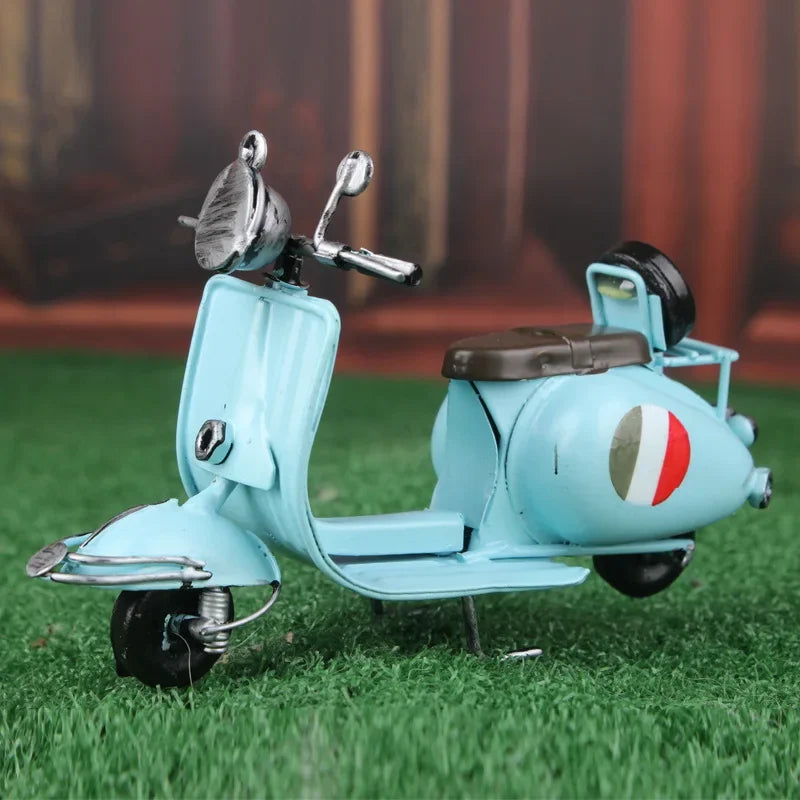 【インテリア用装飾】おしゃれなヴィンテージ風スクーター型オブジェ