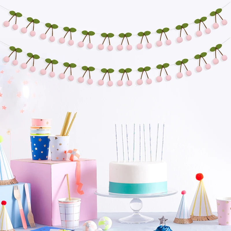 イベント・クリスマス装飾|フェルトボール チェリーガーランド デコレーション