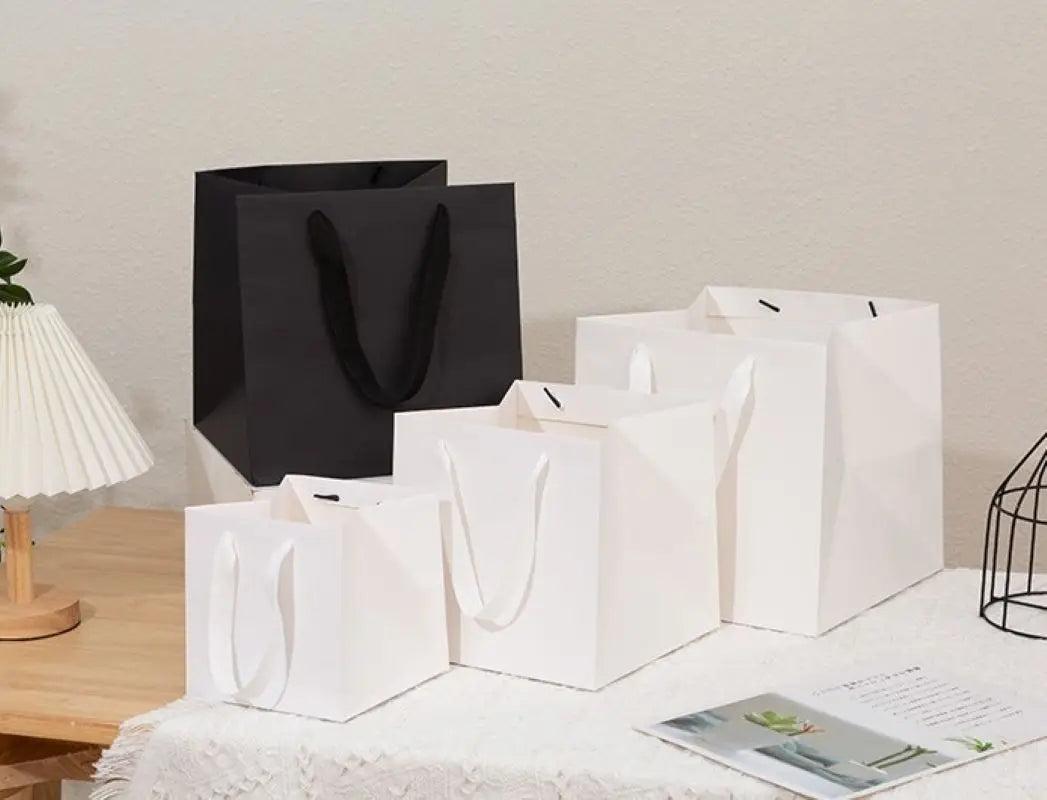 |ノベルティ用品 | マチ広いクラフト紙バッグ