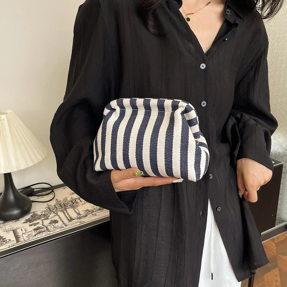 |イベント・ノベルティ用品 | ストライプ柄クラッチバッグ | W22xH17㎝