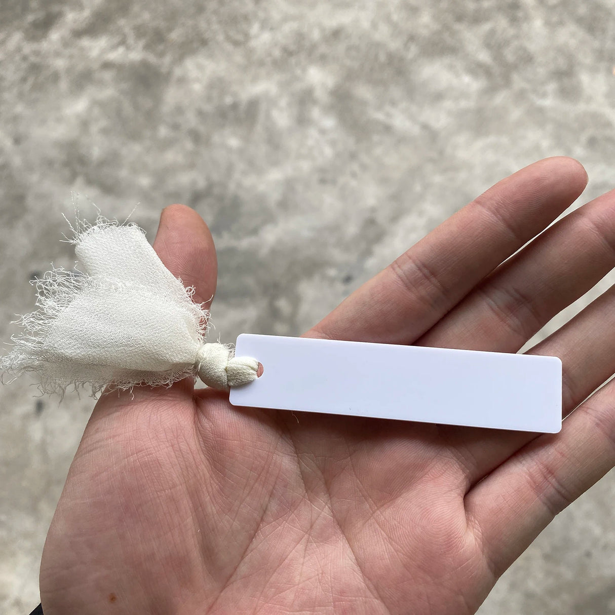 イベント・結婚式装飾|透明アクリル席札 - カリグラフィー対応