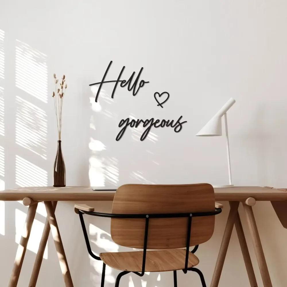 Hello Gorgeous メタルウォールデコレーション