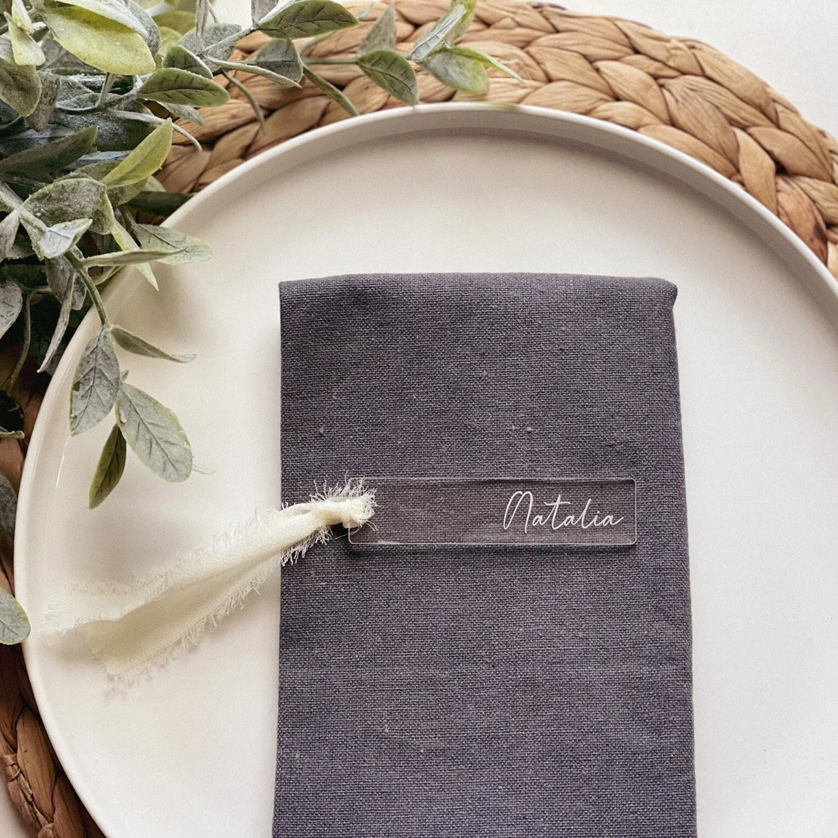 イベント・結婚式装飾|透明アクリル席札 - カリグラフィー対応