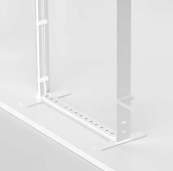 セゴライトボックス用LEDストリップ100cmの下部フレームへの取付例|誉PRINTING