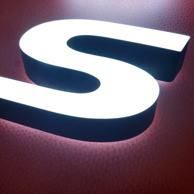 LEDチャンネル文字 正面・裏面発光(浮かしボルトなし)タイプ|誉PRINTING