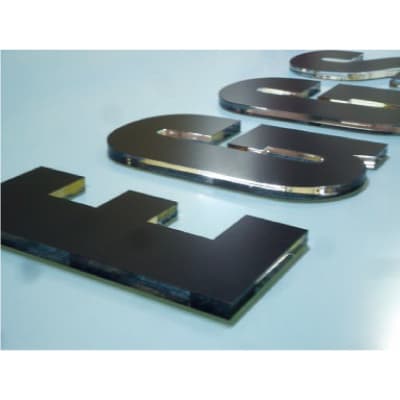 シート貼りアクリル文字 厚み3mm|誉PRINTING