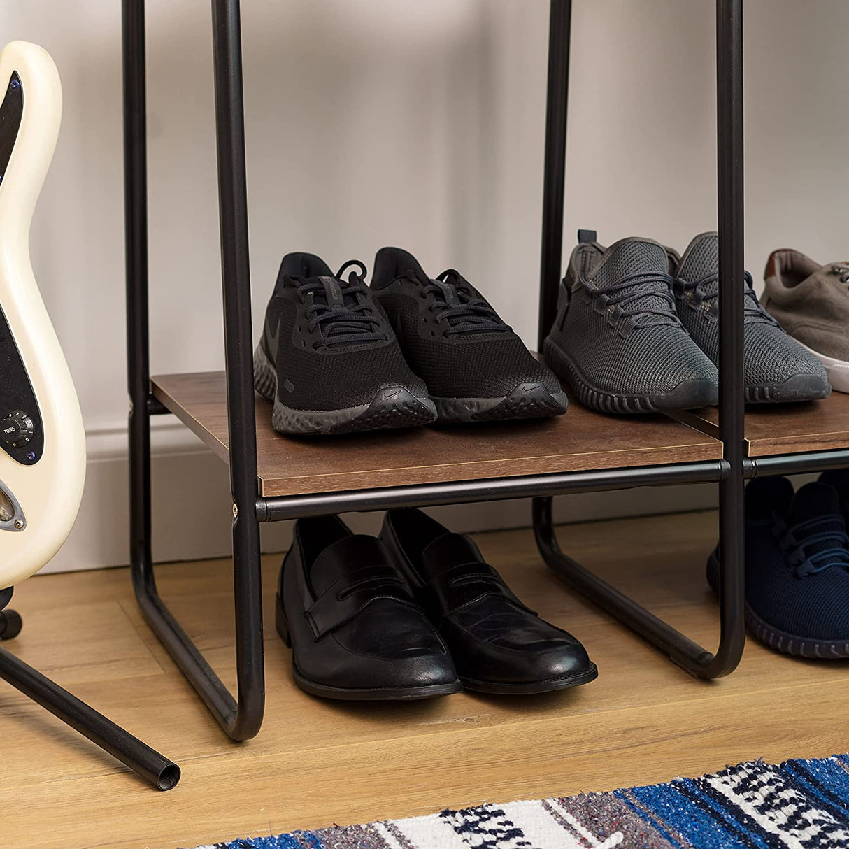 ディスプレイラックシンプルなデザイン衣料品店ディスプレイスタンド|誉PRINTING