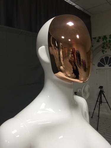 全身 女性マネキン【ゴールドクローム×ブラック/ホワイト】|誉PRINTING