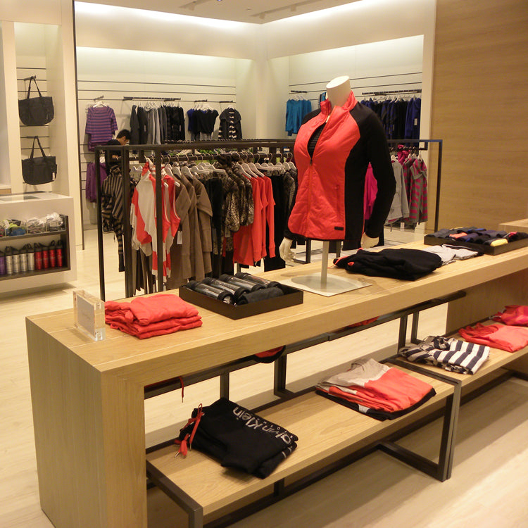 カスタム木製小売衣類ディスプレイラックテーブルスタンド|誉PRINTING