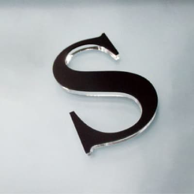 シート貼りアクリル文字 厚み3mm|誉PRINTING