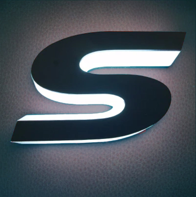 チャンネル文字｜正面・側面・バックライト対応の立体看板