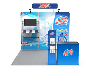 1小間 展示会ブース BOOTH-18｜幅3m ストレート壁面 ヘッダー付き＋棚2段（モニター・ファブリックサイン付）
