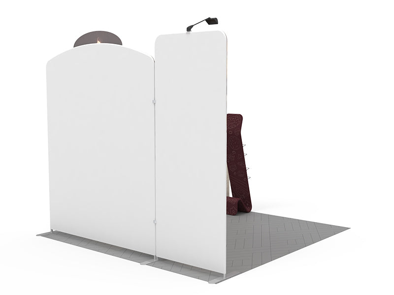 1小間 展示会ブース BOOTH-04｜ヘッダー付き壁面＋スリムウォール（モニター・ファブリックサイン・什器一式）