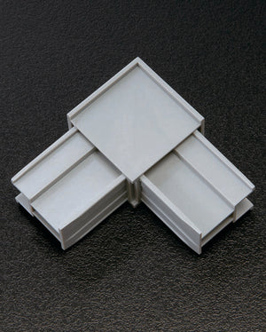 大型看板用金具 673用金具 大型フレーム用コーナー部材｜誉PRINTING