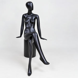 ファッションマネキン 女性 卵型ヘッド 全身 5ポーズ（脚クロス・座りあり）｜アパレル店舗のディスプレイに